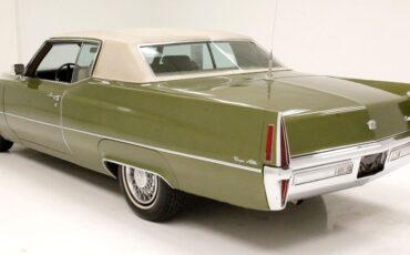 Cadillac-DeVille-1970-1