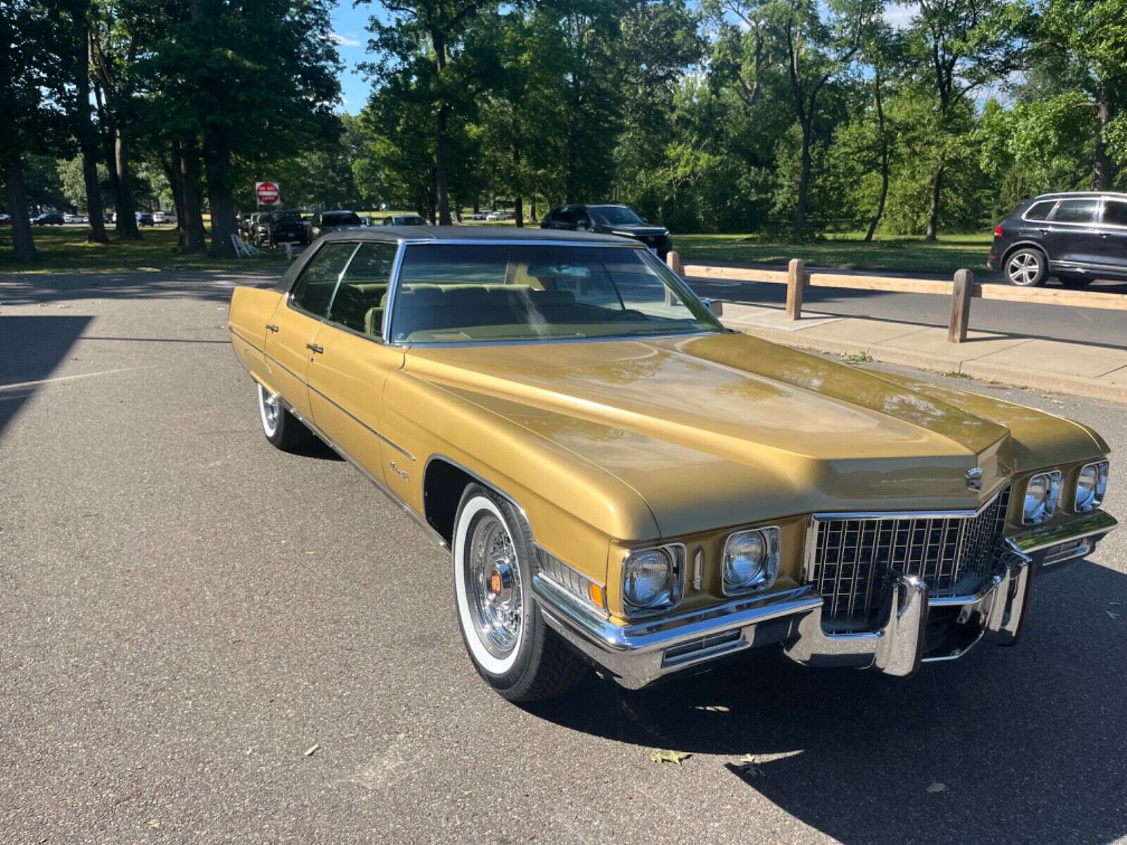 Cadillac-DeVille-1971-11