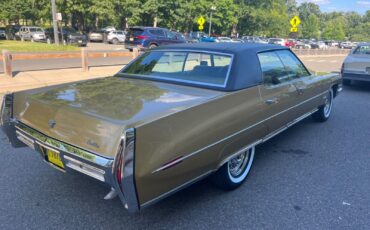 Cadillac-DeVille-1971-4