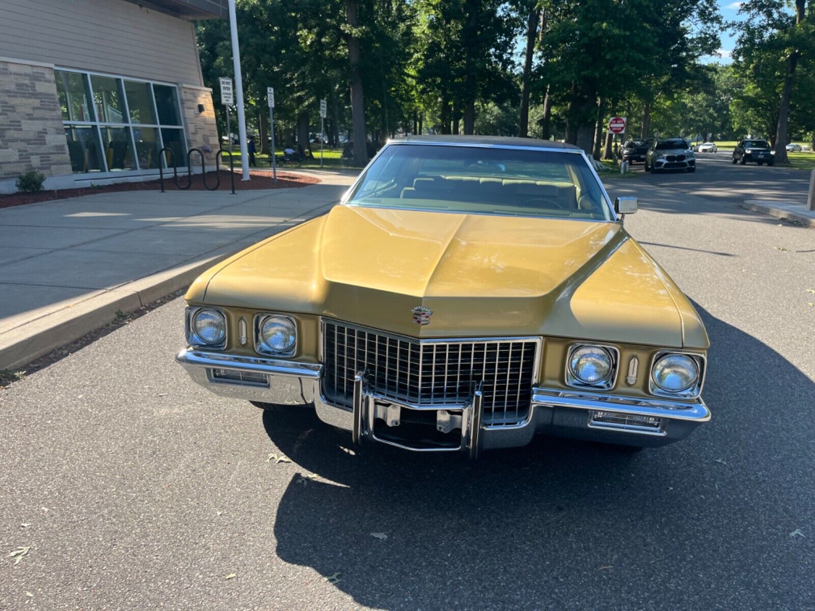 Cadillac-DeVille-1971-9