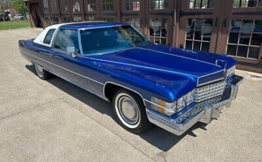 Cadillac-DeVille-1974-11