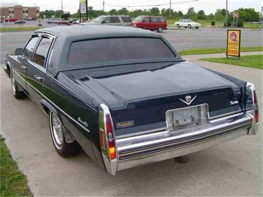 Cadillac-DeVille-1979-4