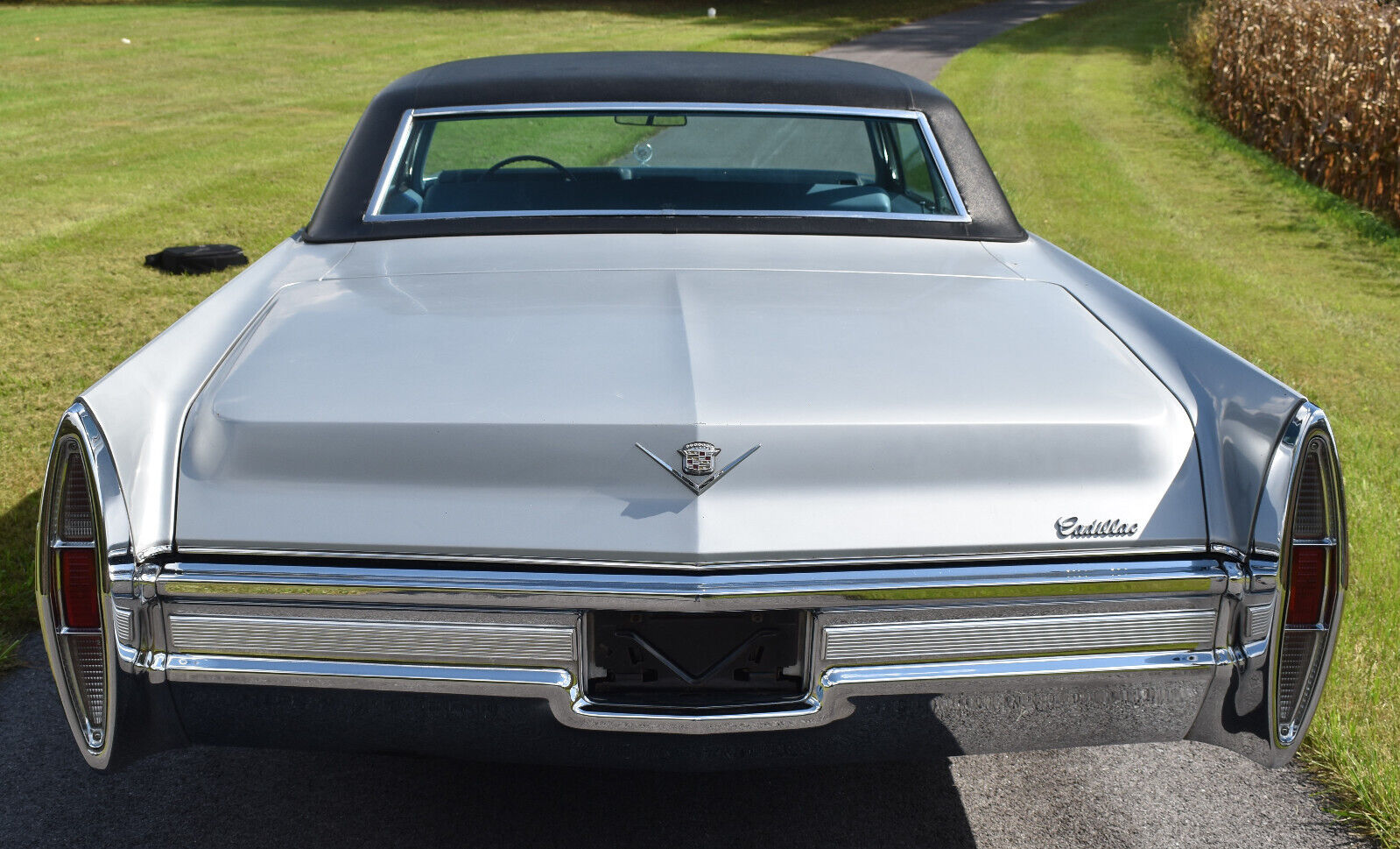 Cadillac-DeVille-Berline-1968-3