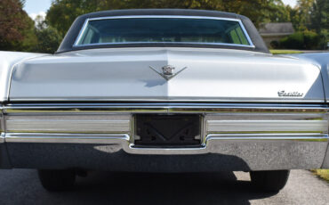 Cadillac-DeVille-Berline-1968-4