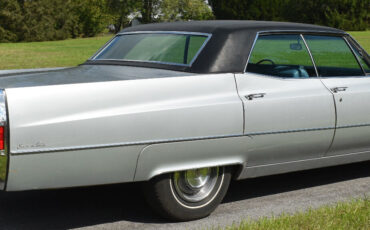 Cadillac-DeVille-Berline-1968-5