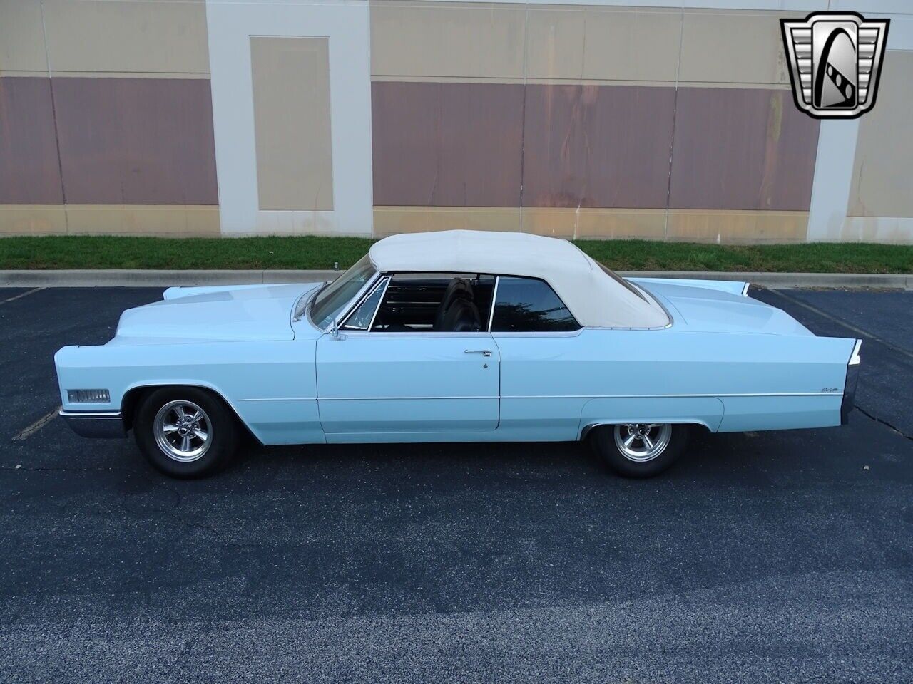 Cadillac-DeVille-Cabriolet-1966-3