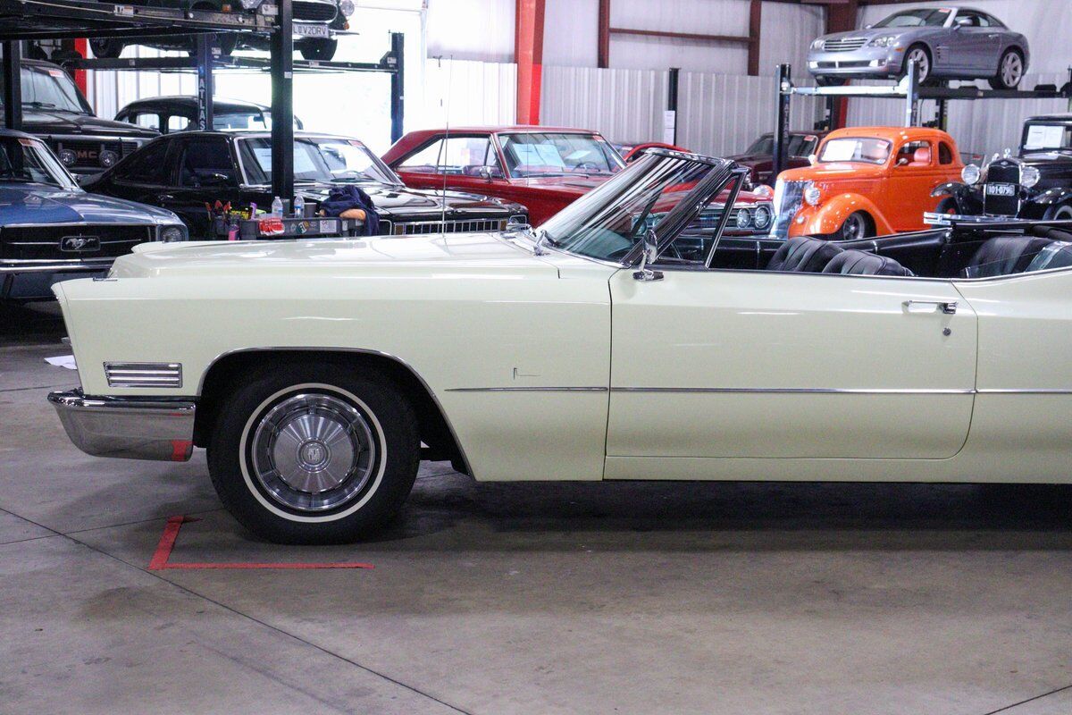 Cadillac-DeVille-Cabriolet-1967-2