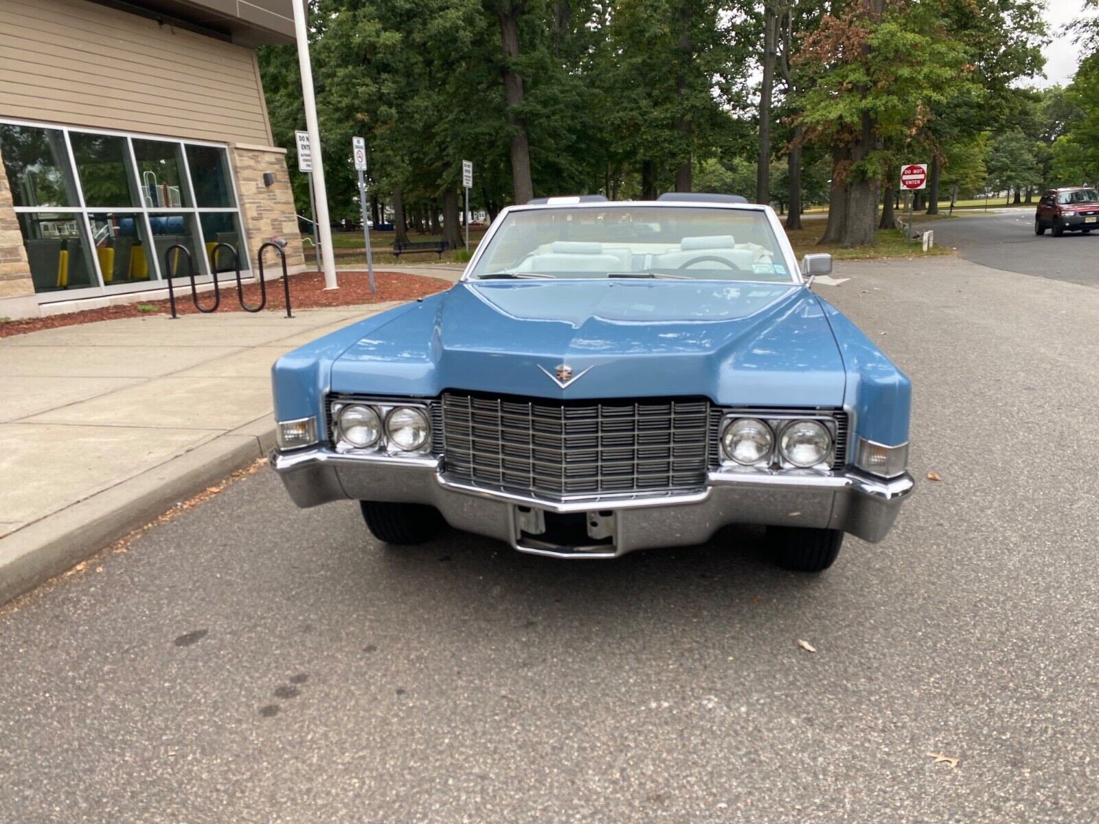 Cadillac-DeVille-Cabriolet-1969-1