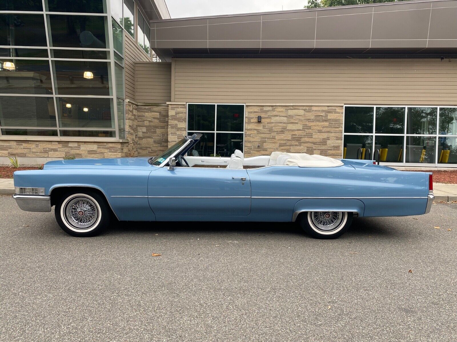 Cadillac-DeVille-Cabriolet-1969-11