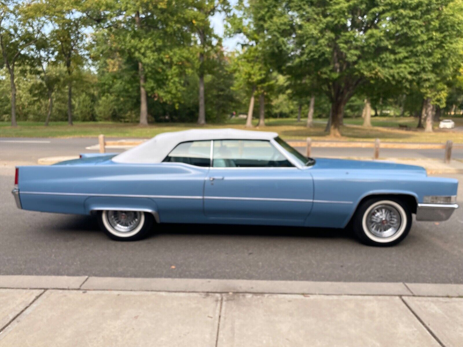 Cadillac-DeVille-Cabriolet-1969-15