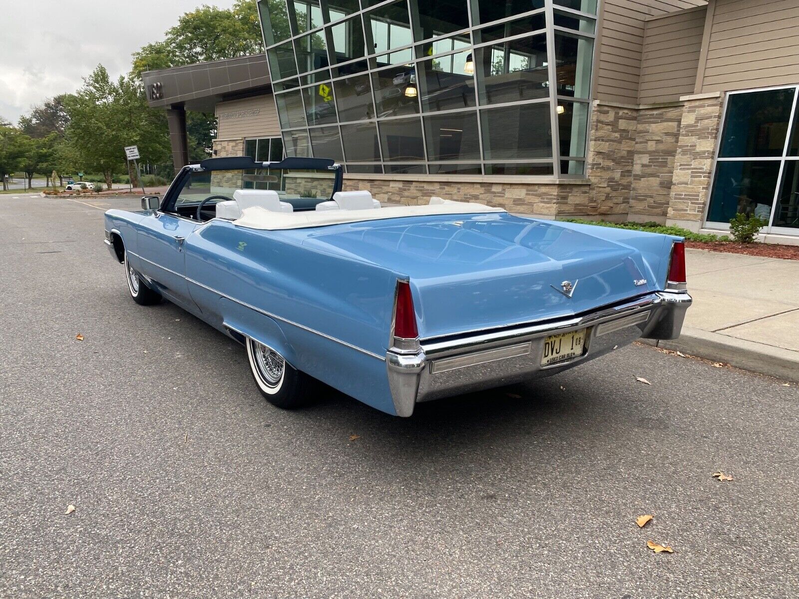 Cadillac-DeVille-Cabriolet-1969-9