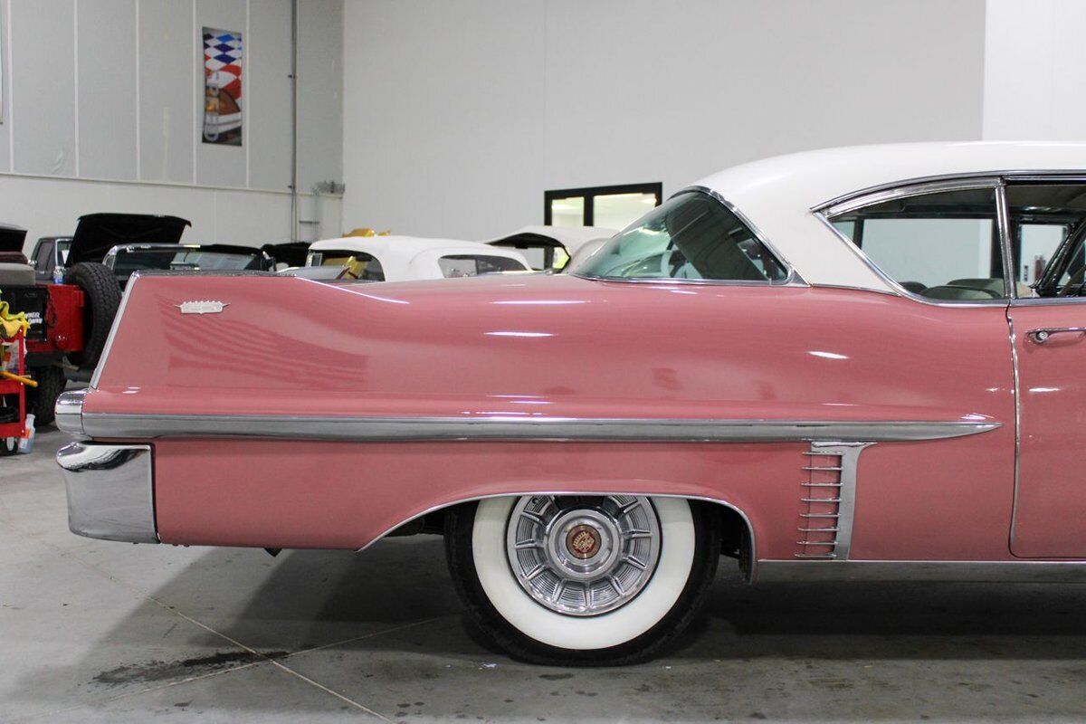 Cadillac-DeVille-Coupe-1957-7