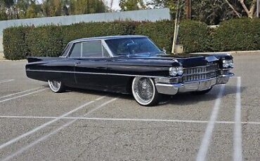 Cadillac-DeVille-Coupe-1963-2