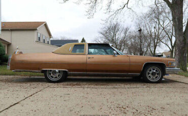 Cadillac-DeVille-Coupe-1976-8