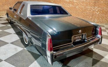 Cadillac-DeVille-Coupe-1977-7