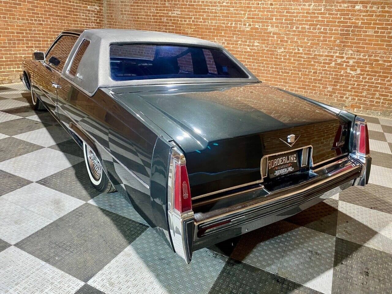 Cadillac-DeVille-Coupe-1977-7