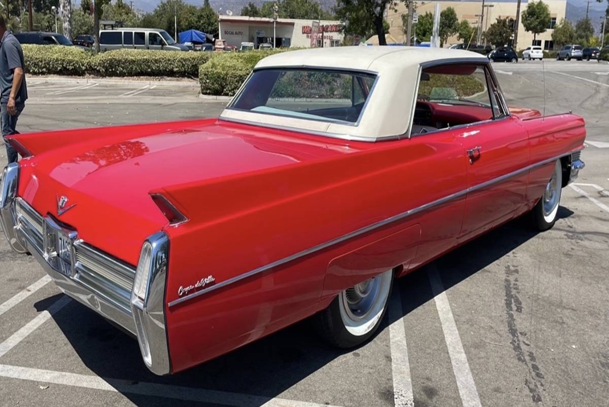 Cadillac-Deville-1964-3