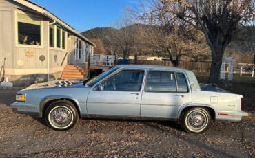 Cadillac-Deville-1988-6