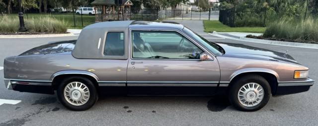 Cadillac-Deville-1992-6