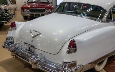 Cadillac-Fleetwood-Berline-1953-8