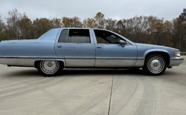 Cadillac-Fleetwood-Berline-1993-5