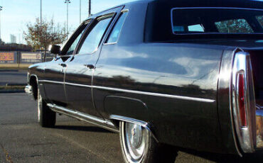 Cadillac-Fleetwood-Limousine-1976-17