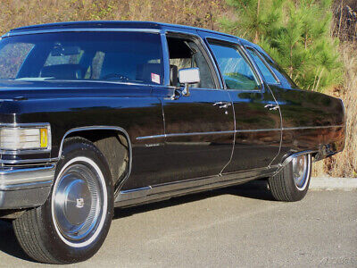 Cadillac-Fleetwood-Limousine-1976-18