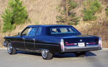 Cadillac-Fleetwood-Limousine-1976-3