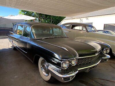 Cadillac-Hearse-Limousine-1960-5