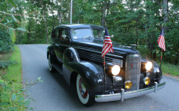 Cadillac-Lasalle-Berline-1938-2