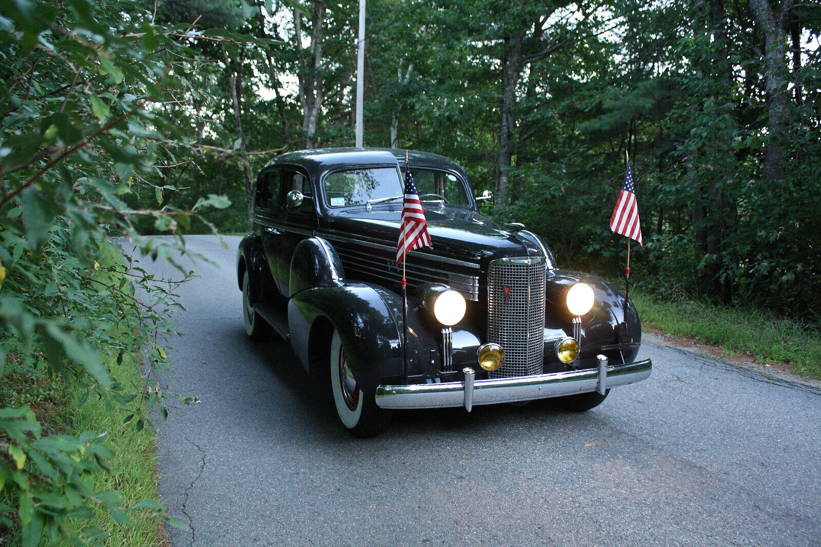 Cadillac-Lasalle-Berline-1938-7