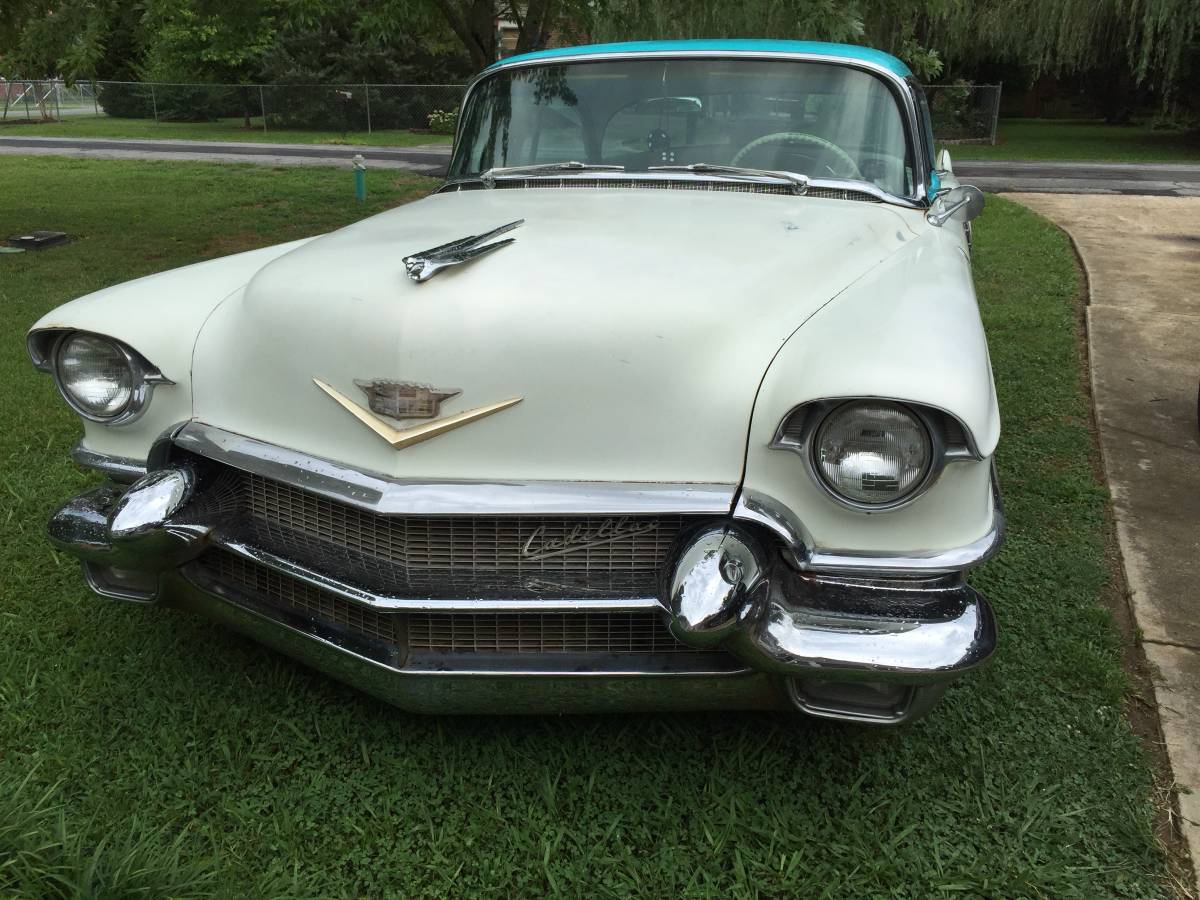 Cadillac-Sedan-deville-1956-1