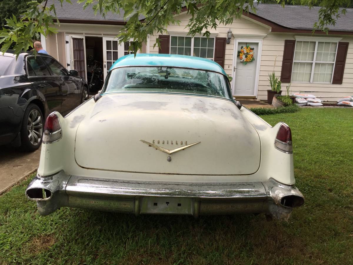 Cadillac-Sedan-deville-1956-12