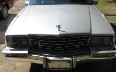 Cadillac-Sedan-deville-1993