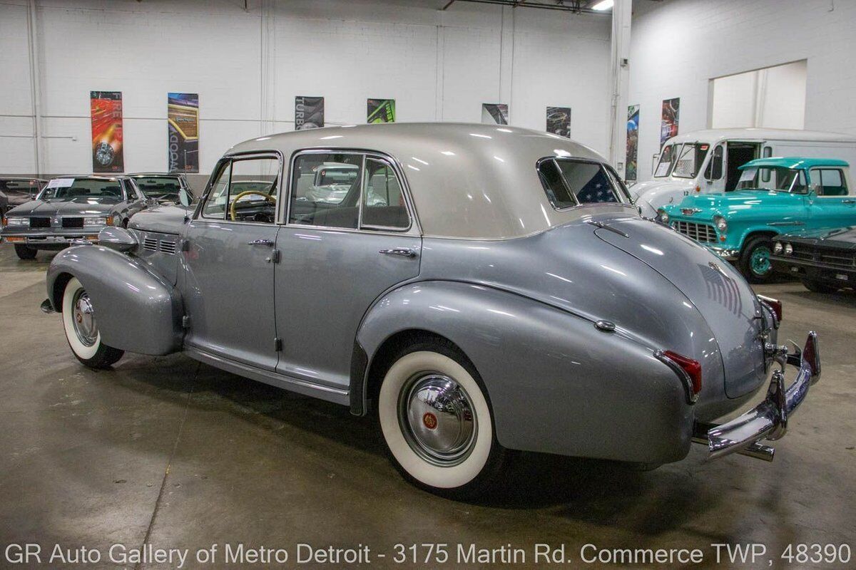 Cadillac-Series-60-1940-3