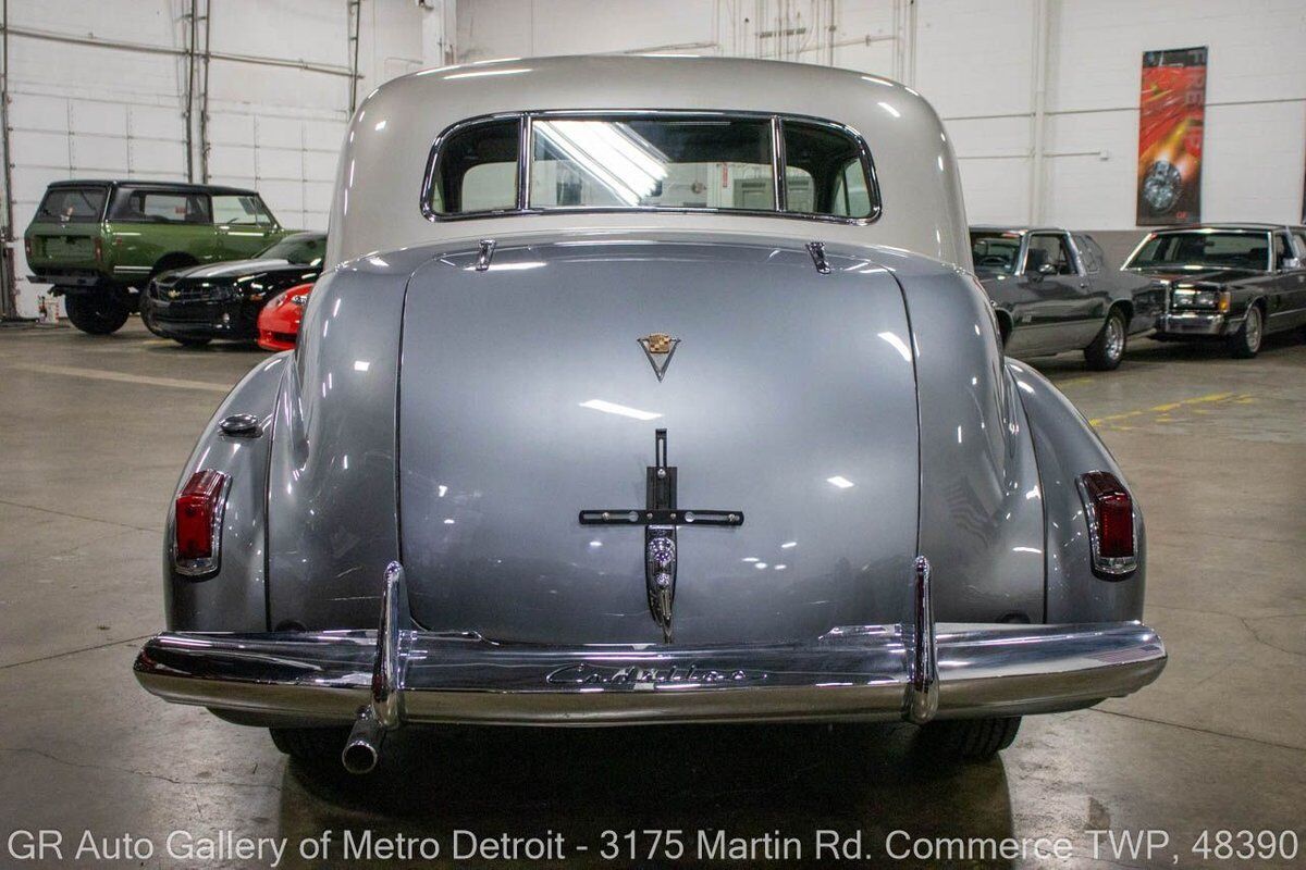 Cadillac-Series-60-1940-5