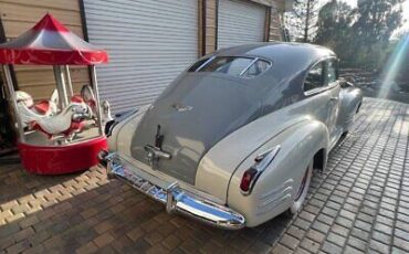 Cadillac-Series-61-Cabriolet-1941-7