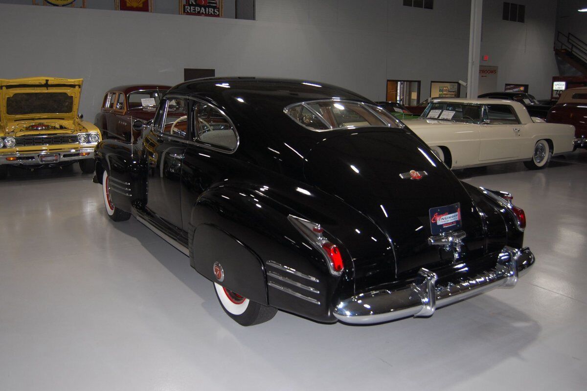 Cadillac-Series-61-Five-Passenger-Coupe-Sedanette-Coupe-1941-18