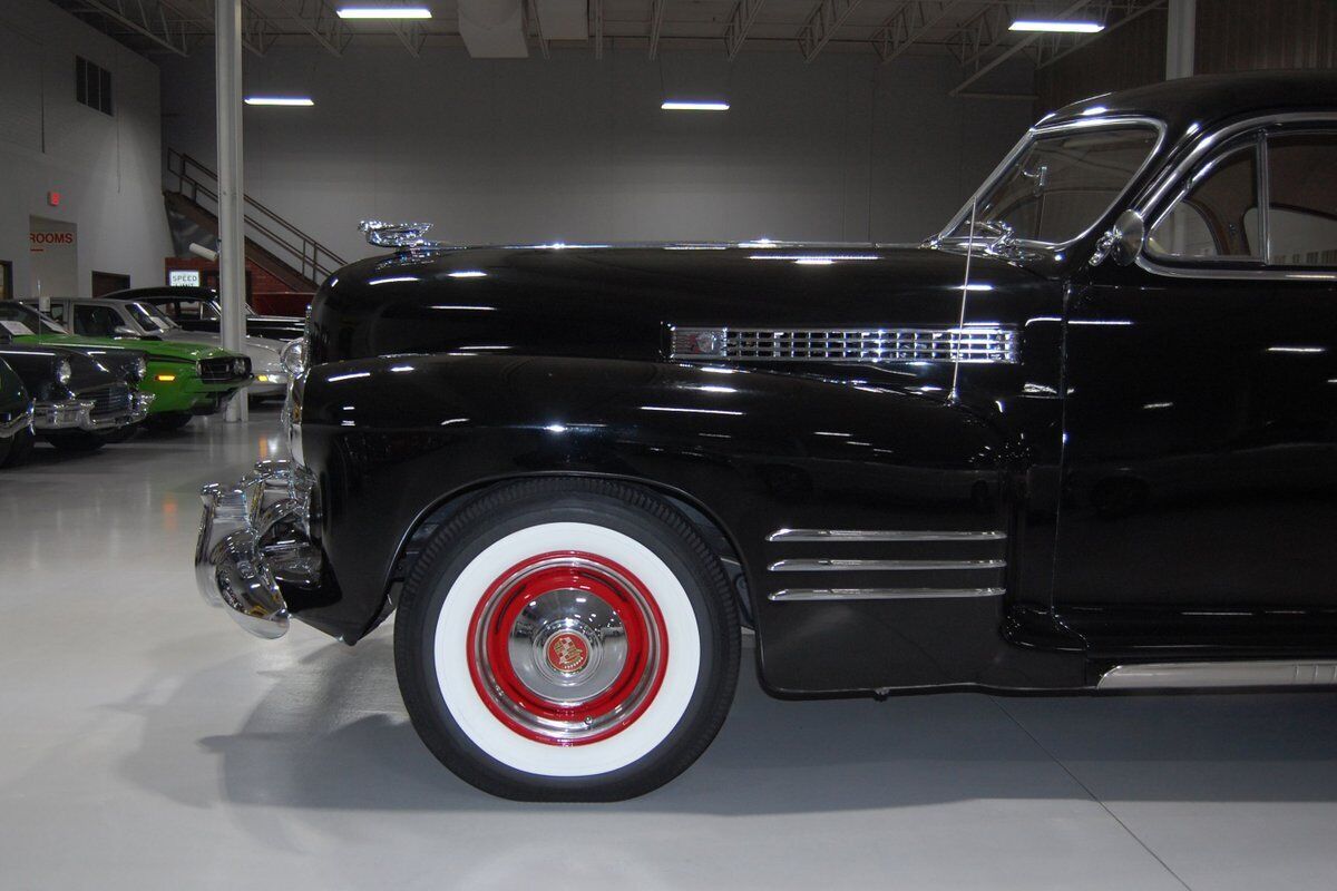 Cadillac-Series-61-Five-Passenger-Coupe-Sedanette-Coupe-1941-20