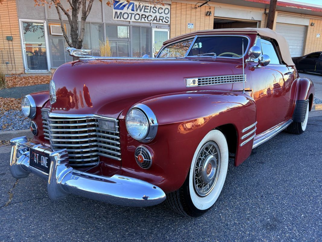 Cadillac-Series-62-1941-29