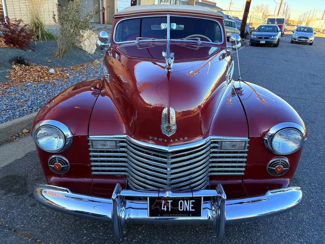 Cadillac-Series-62-1941-30