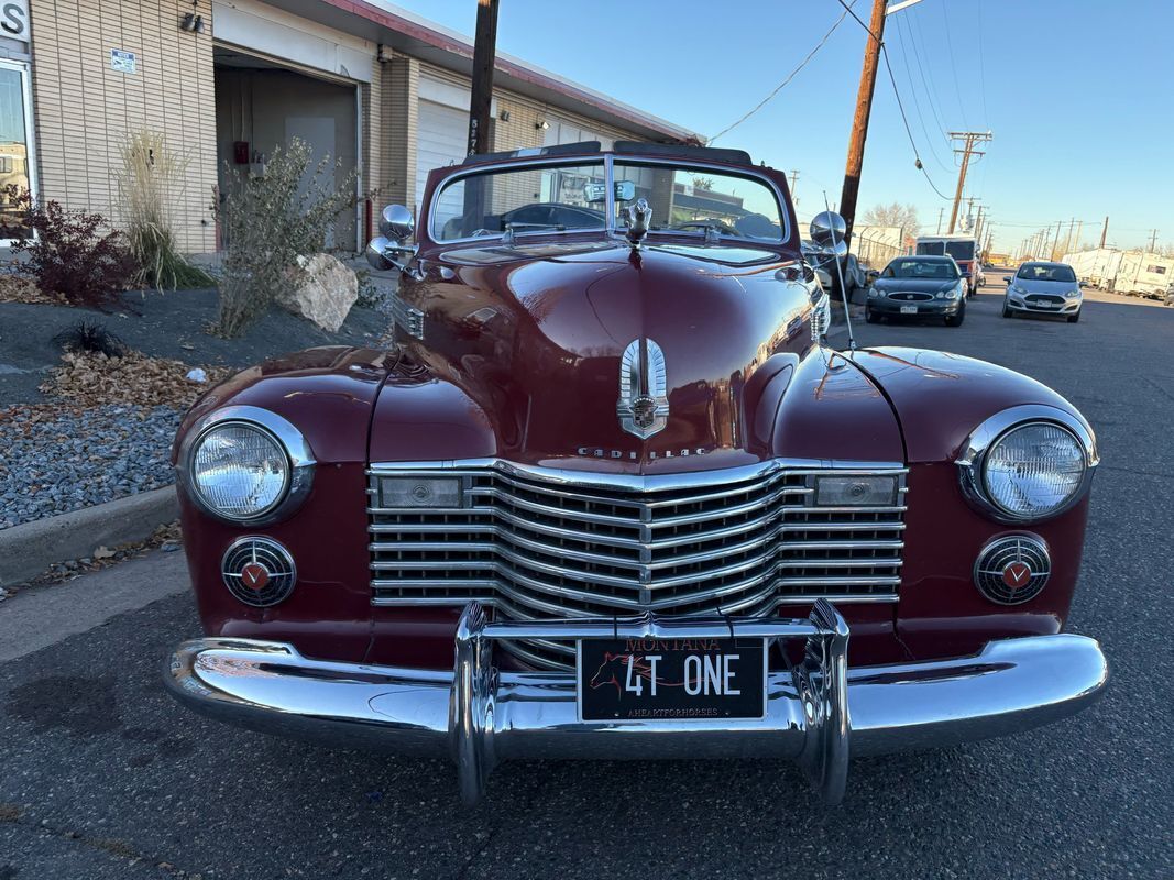 Cadillac-Series-62-1941-9