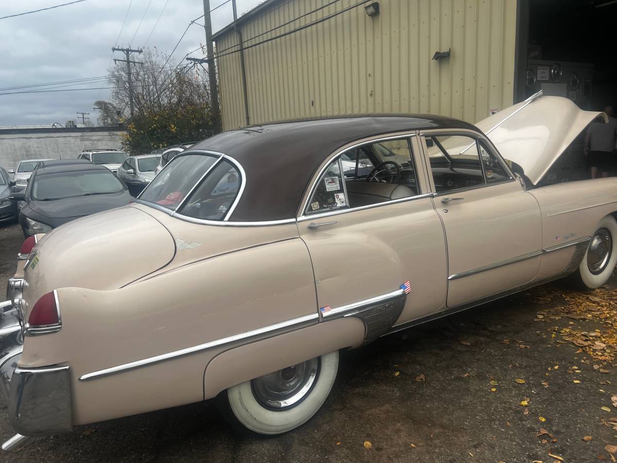 Cadillac-Series-62-1949-2