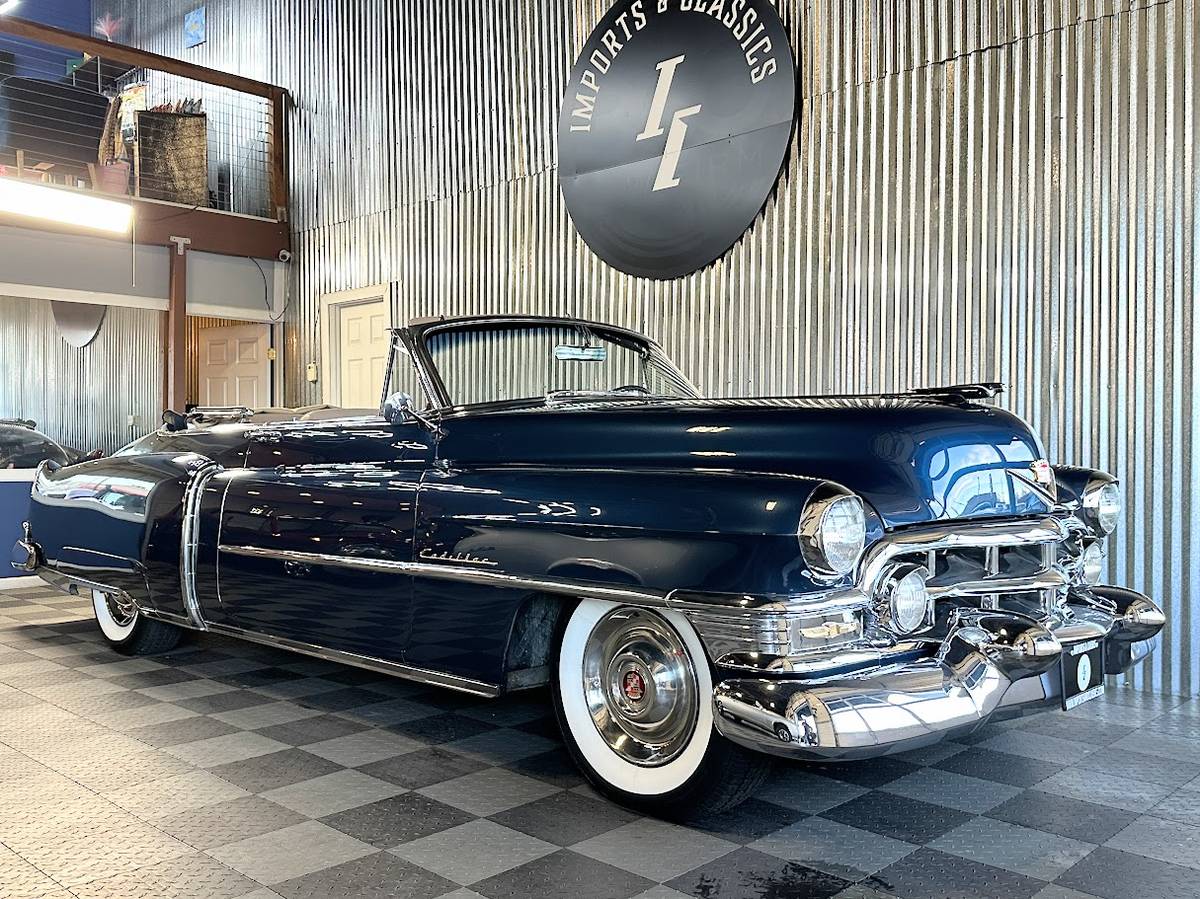 Cadillac-Series-62-1952-1