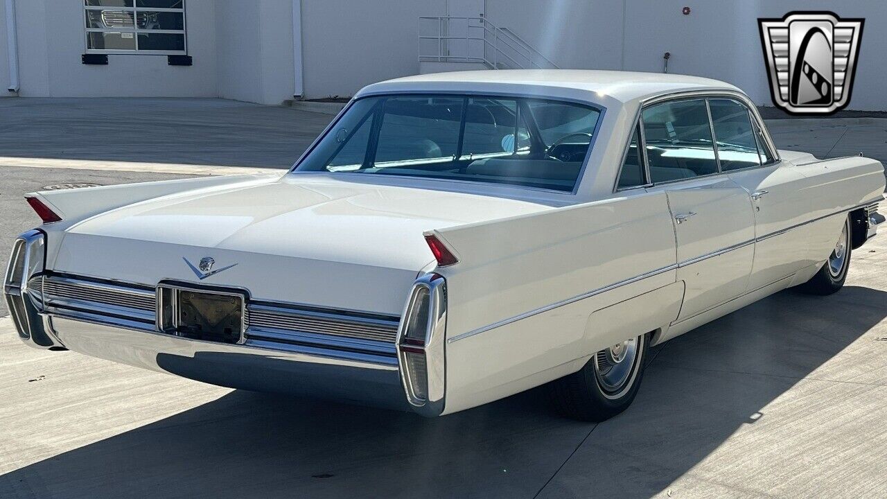 Cadillac-Series-62-1964-5