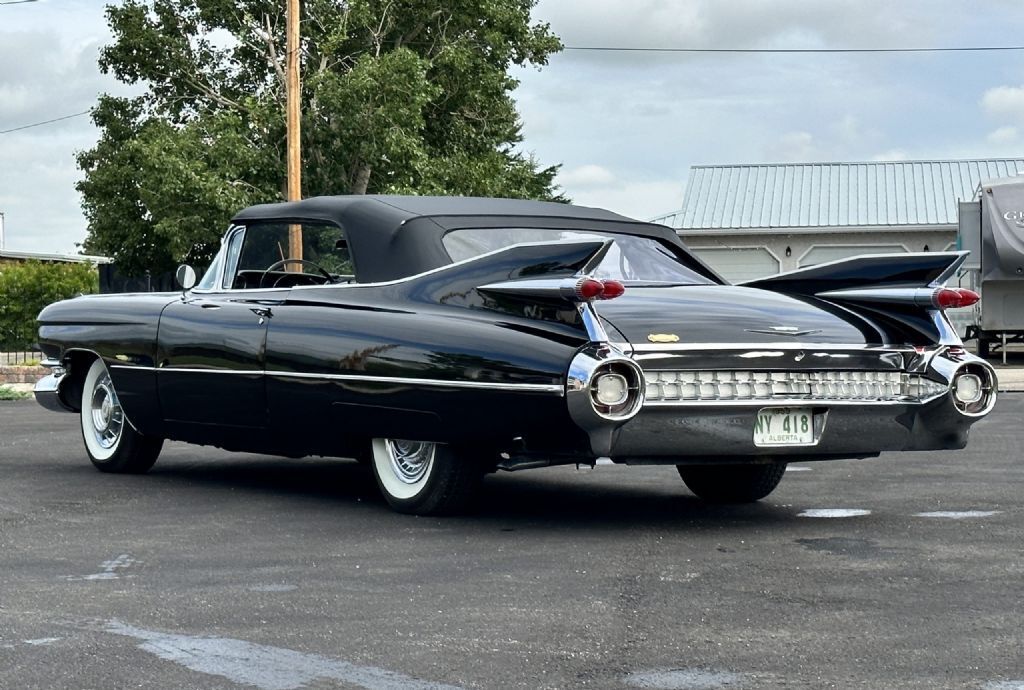 Cadillac-Series-62-Convertible-1959-31