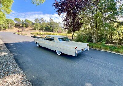 Cadillac-Series-62-Coupe-Coupe-1963-23