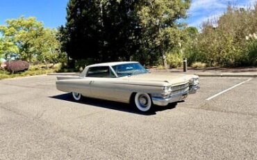 Cadillac-Series-62-Coupe-Coupe-1963-5