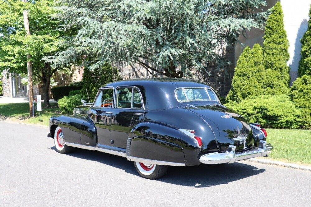 Cadillac-Series-62-Fleetwood-Sedan-1941-5