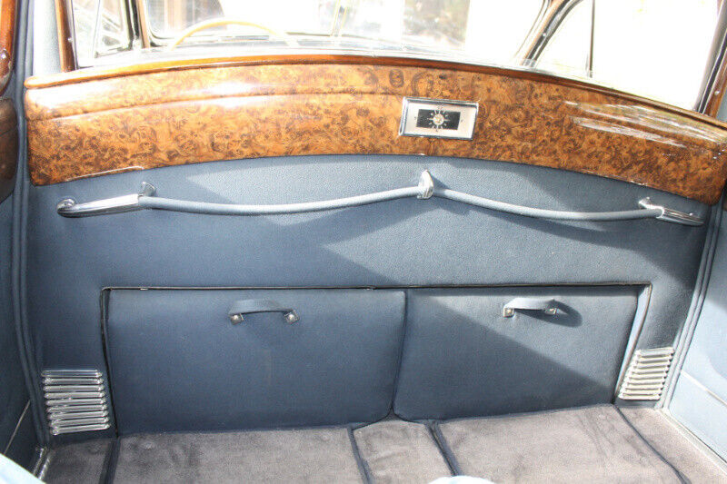 Cadillac-Series-75-Limousine-1947-25